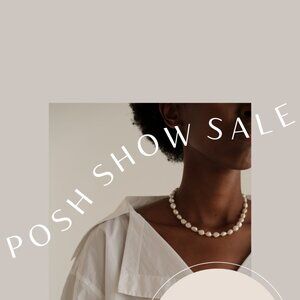 Boutique	*NWT* Burgundy Sweetheart Neck Dress